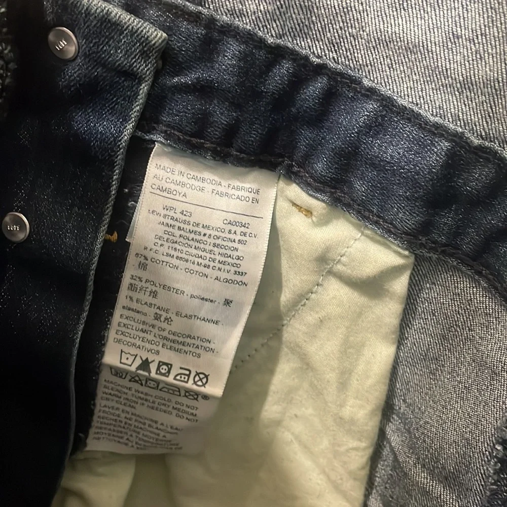 Levi’s shortalls in medium dark wash 1990’s style coverall s Medium